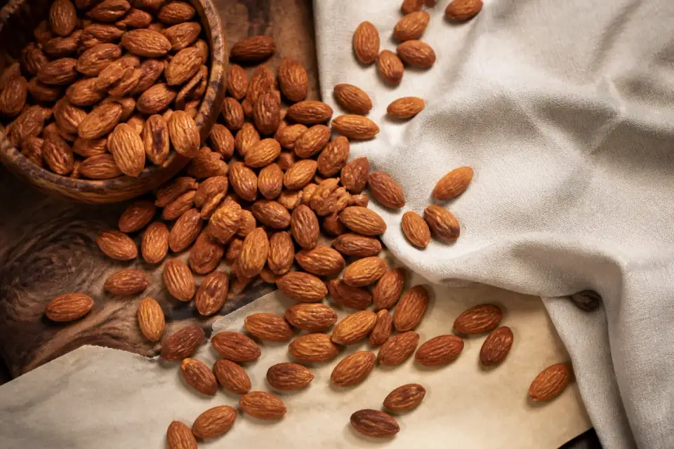 Almendras crudas listas para una cata de lote